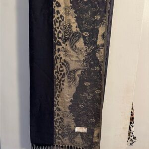 Pashmina Black and Tan Scarf reversible